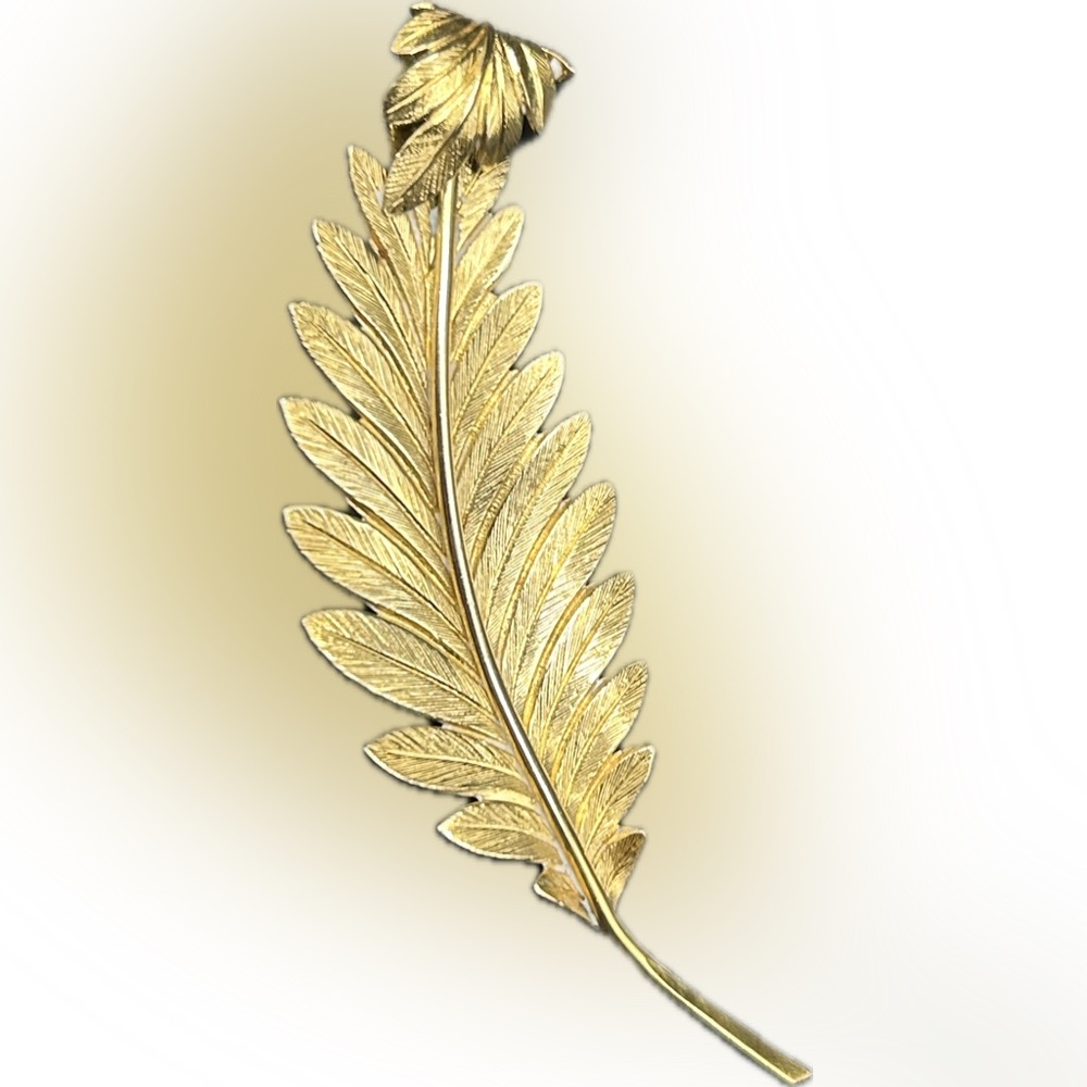 Gold Leaf Feather Brooch - Elegant Women's Jewelry